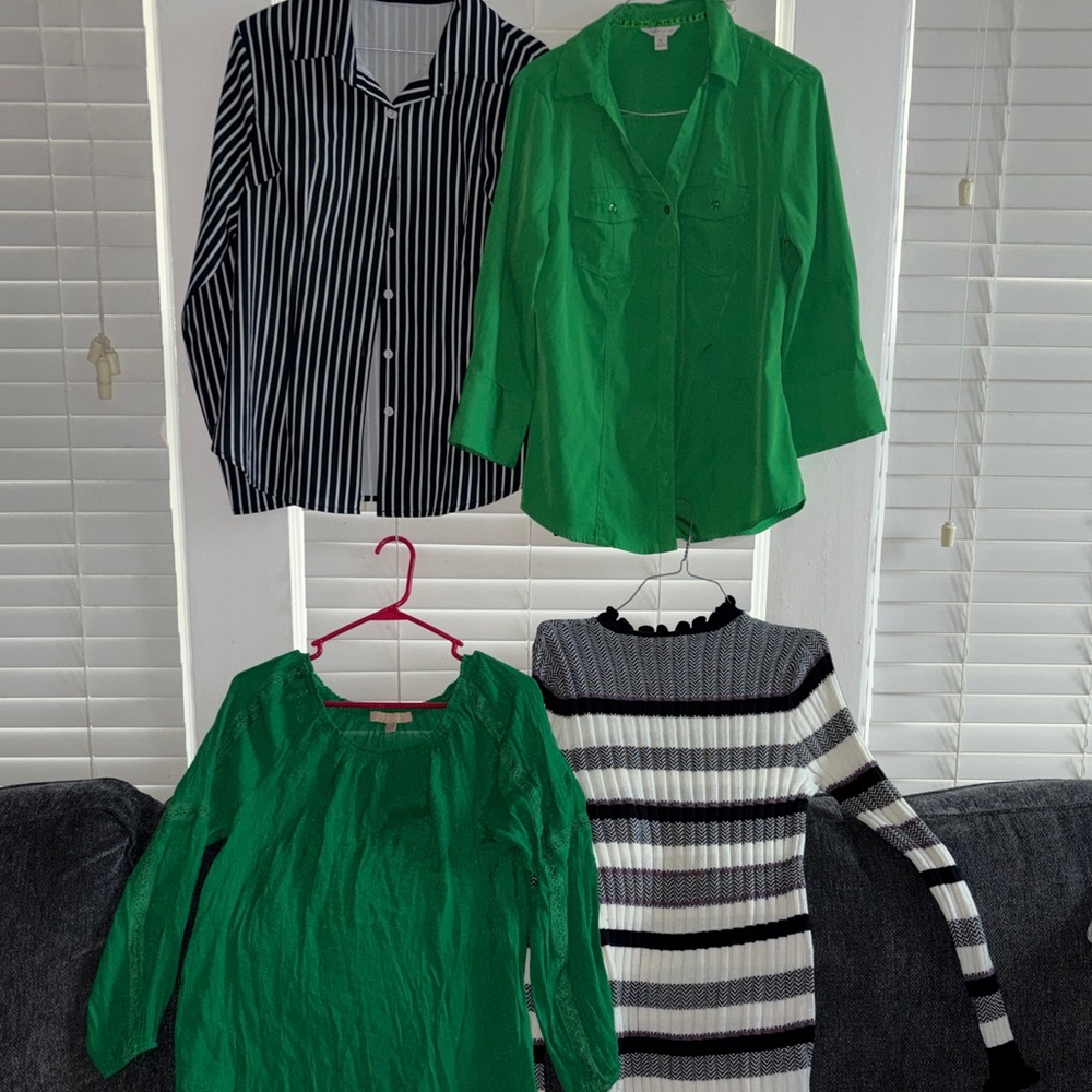 Bundle of 4 women’s tops